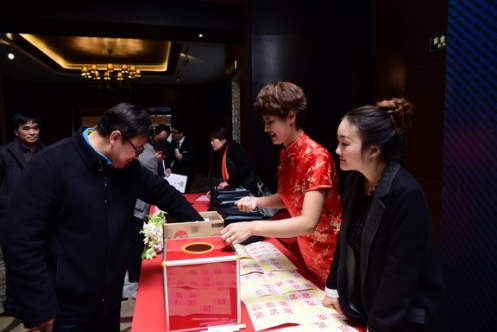 2025新老澳门原料免费大全